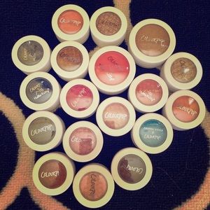 Colourpop- MESSAGE ME TO BUY 1,2,3+ ITEMS!!